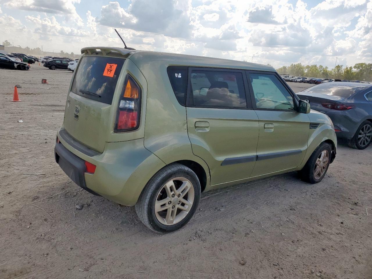 2010 Kia Soul + - Image 3