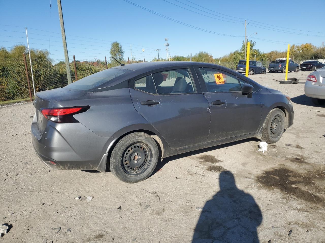 2020 Nissan Versa S - Фото 3