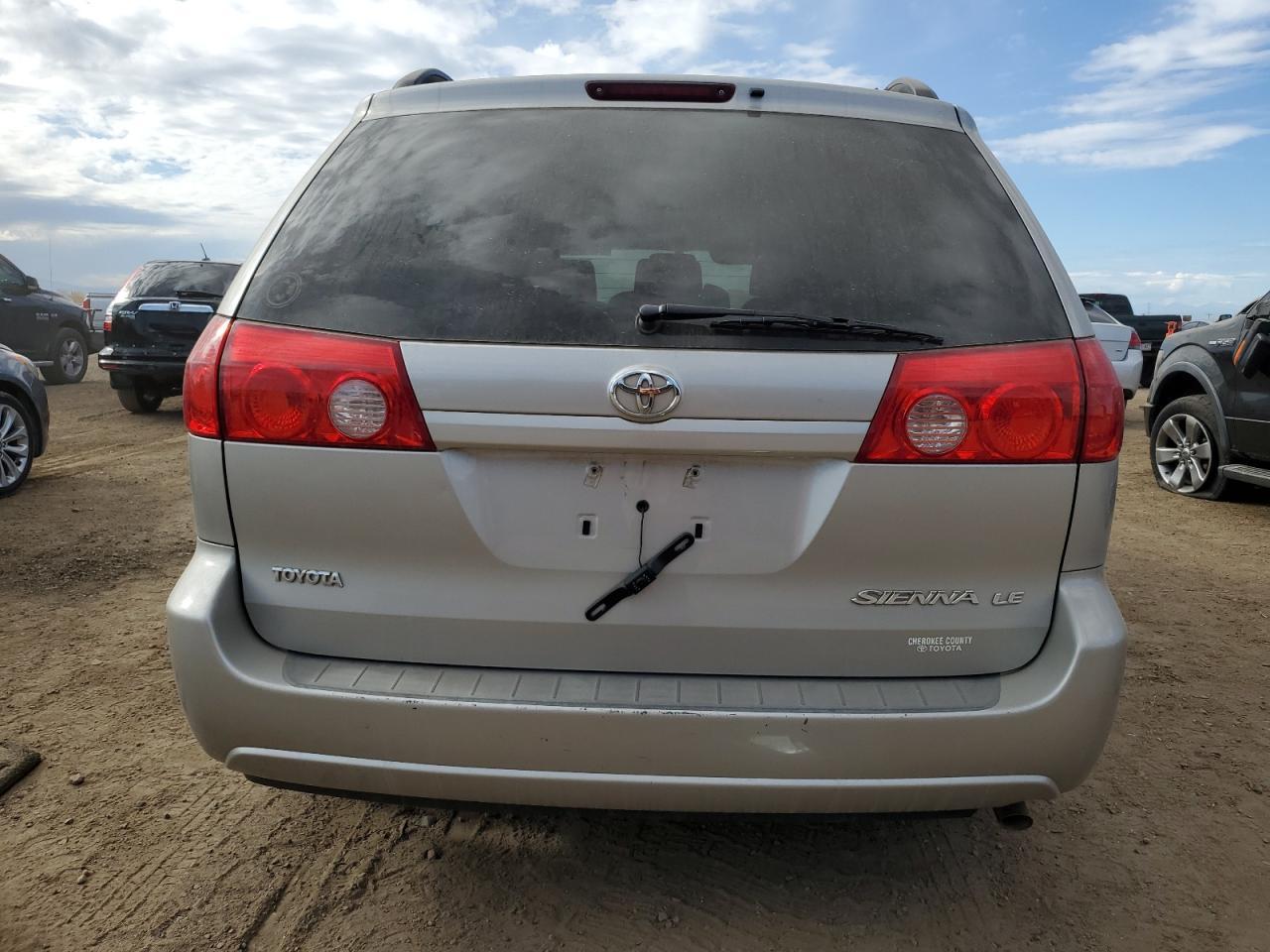 2008 Toyota Sienna Ce - Image 6