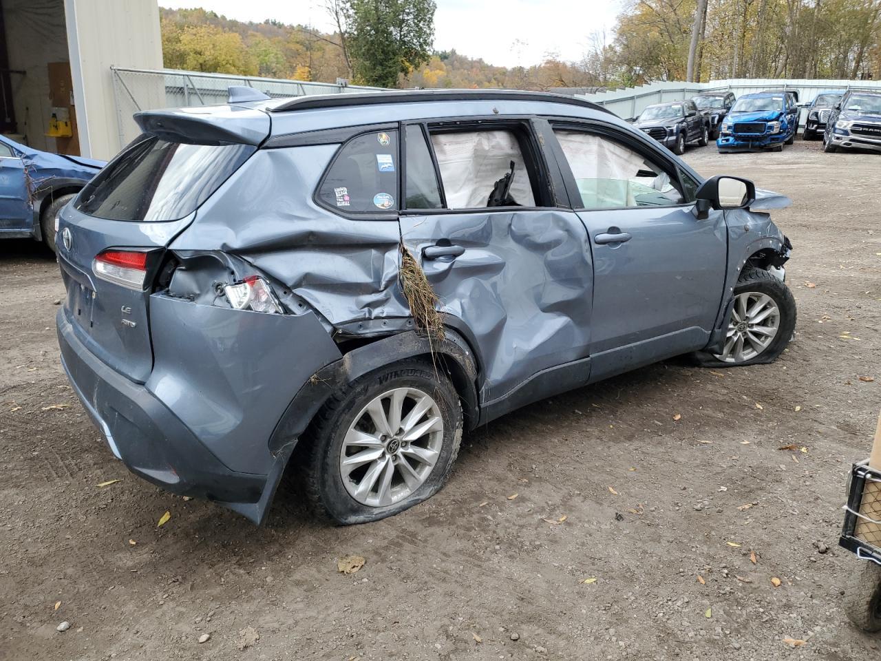 2023 Toyota Corolla Cross Le - Фото 3