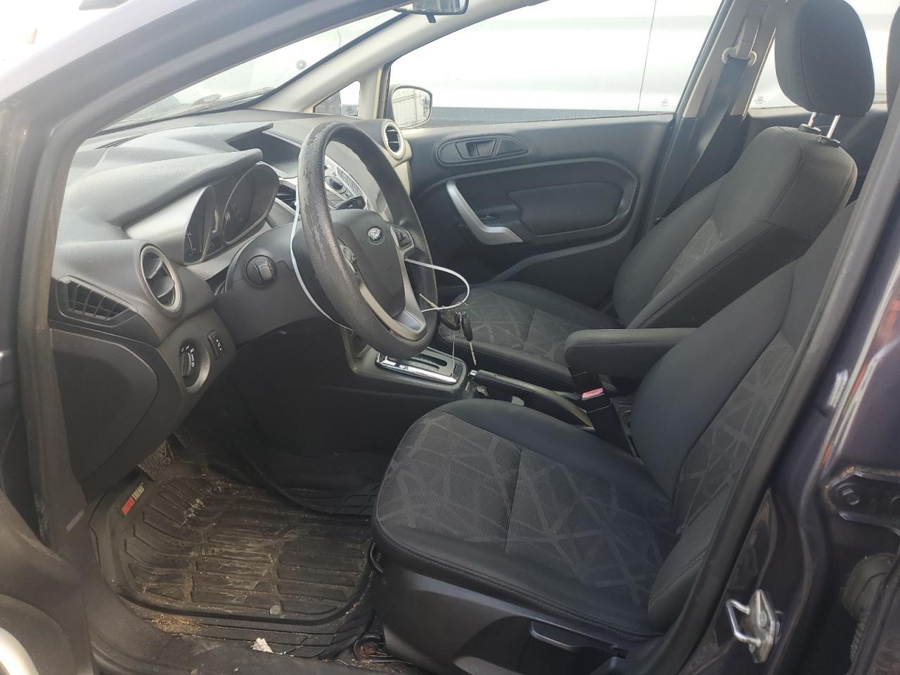 2012 Ford Fiesta Se - Фото 7