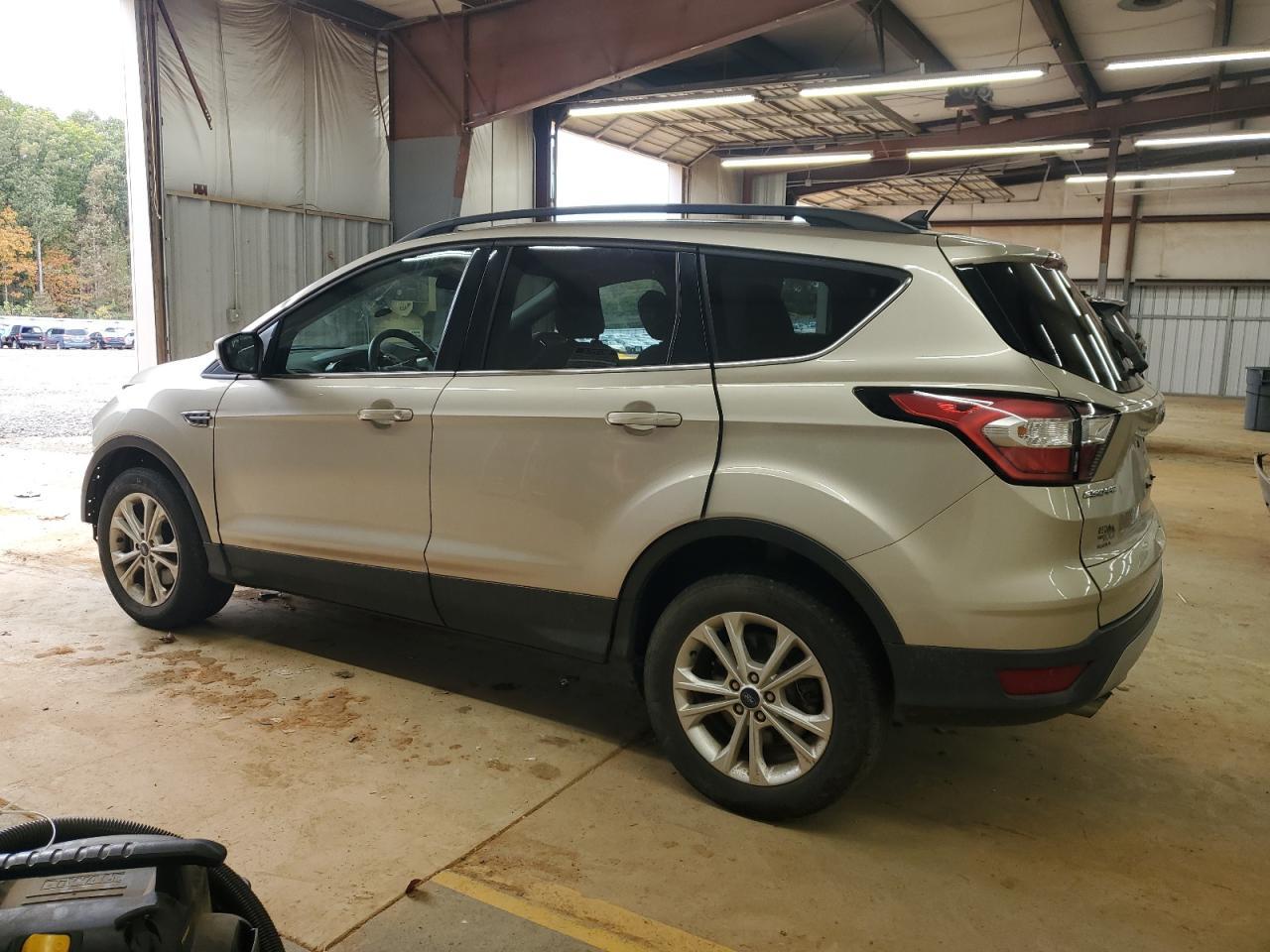 2018 Ford Escape Se - Фото 2