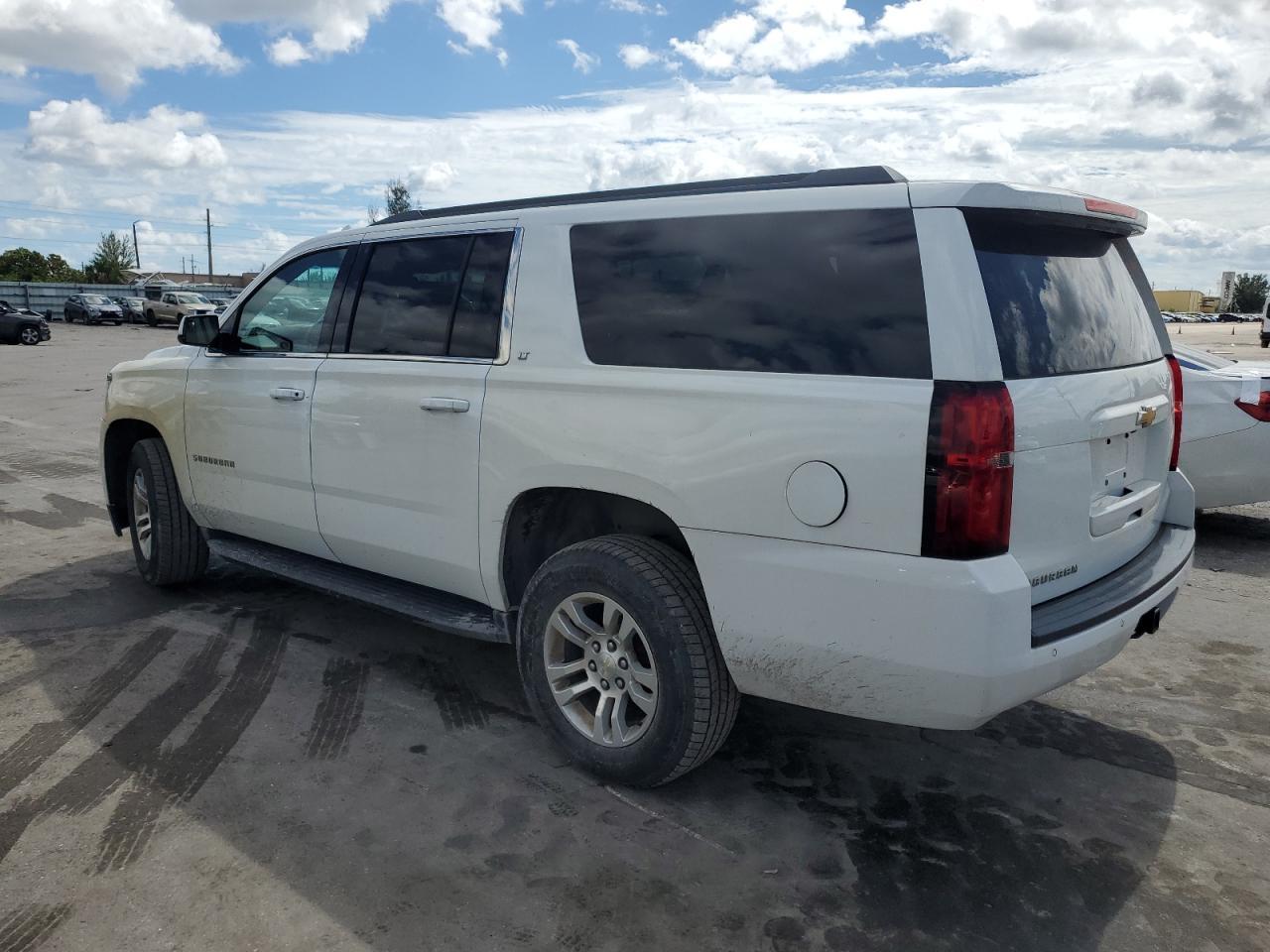 2019 Chevrolet Suburban K1500 Lt - Image 2