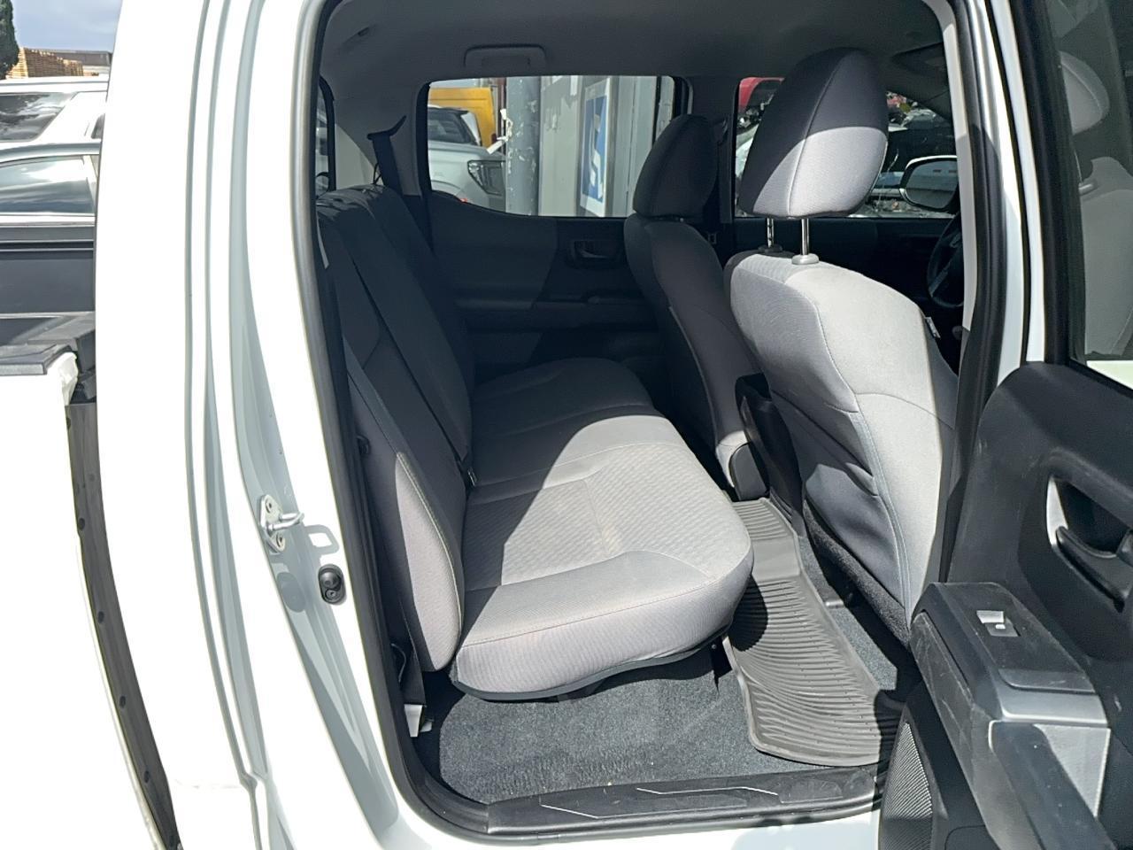 2021 Toyota Tacoma Double Cab - Image 6
