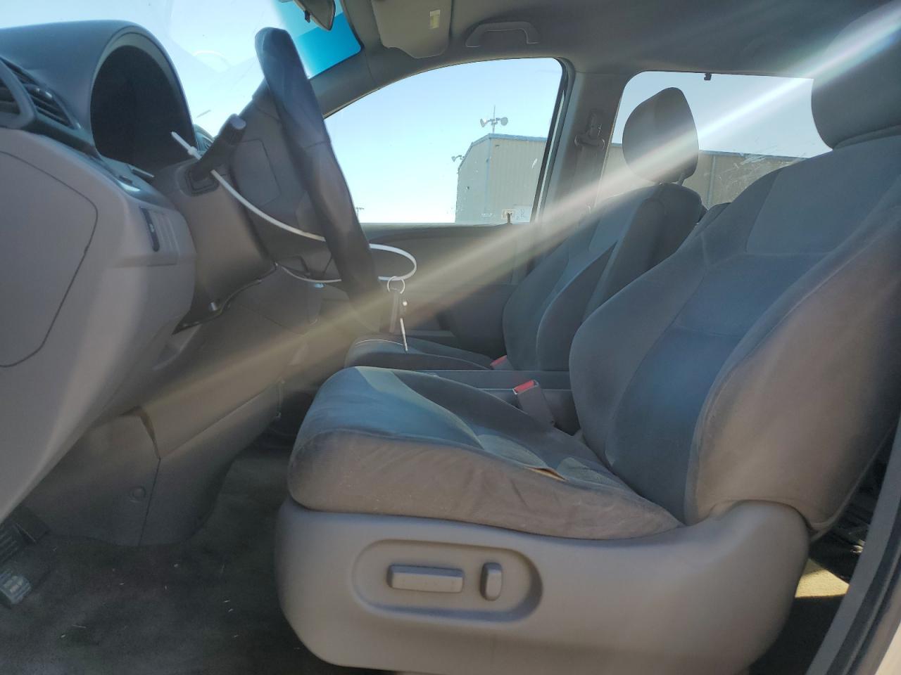 2010 Honda Odyssey Ex - Image 7