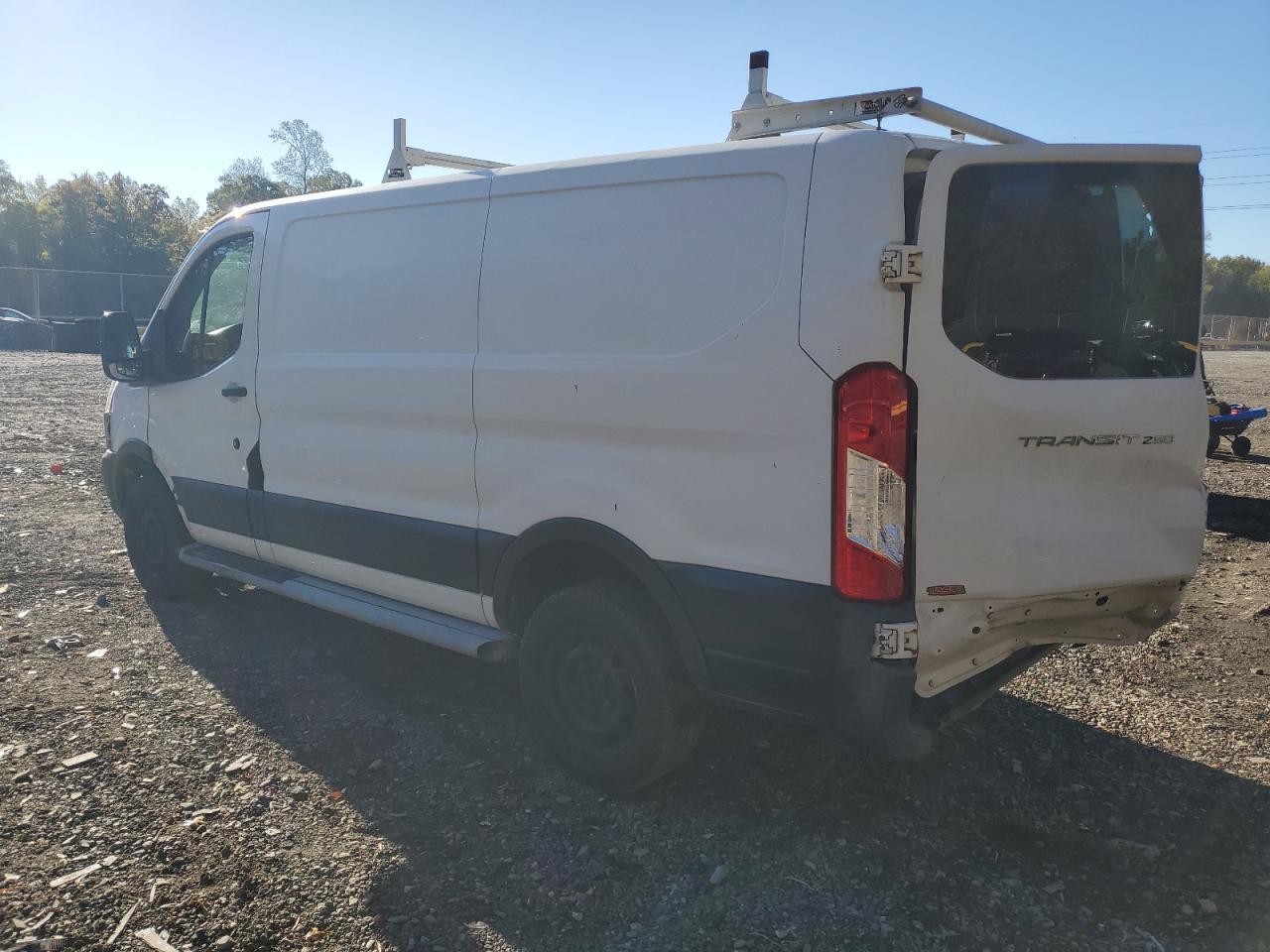 2015 Ford Transit T-250 - Фото 2