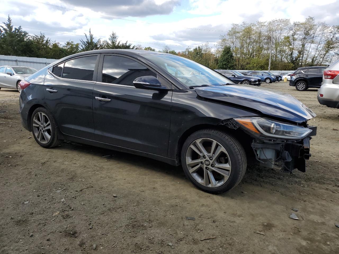 2017 Hyundai Elantra Se - Image 4
