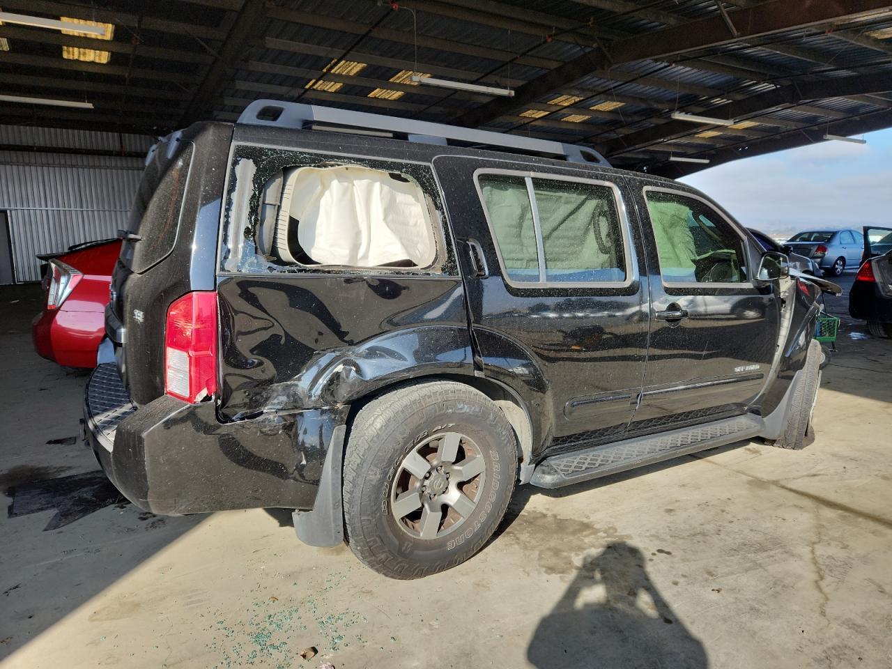 2008 Nissan Pathfinder S - Image 3