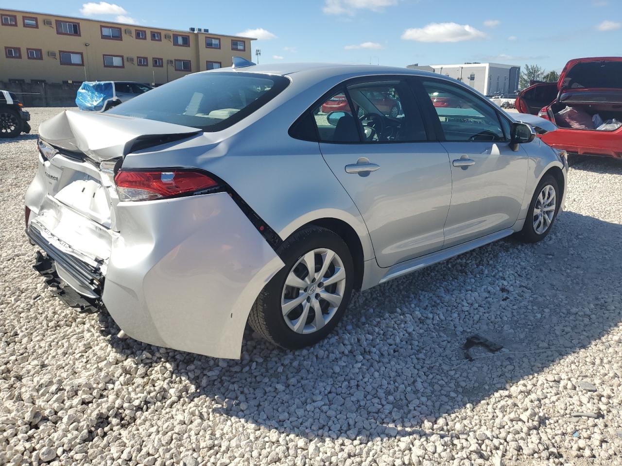 2022 Toyota Corolla Le - Фото 3