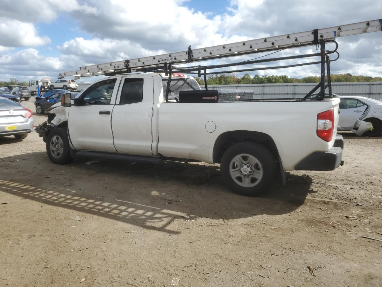 2018 Toyota Tundra Sr - Фото 2