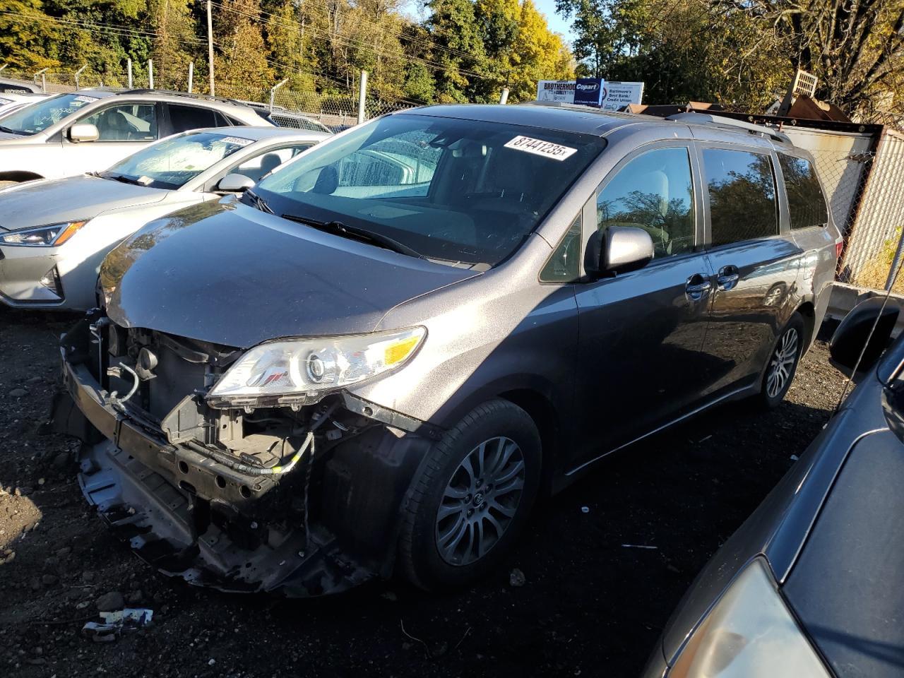 2019 Toyota Sienna Xle