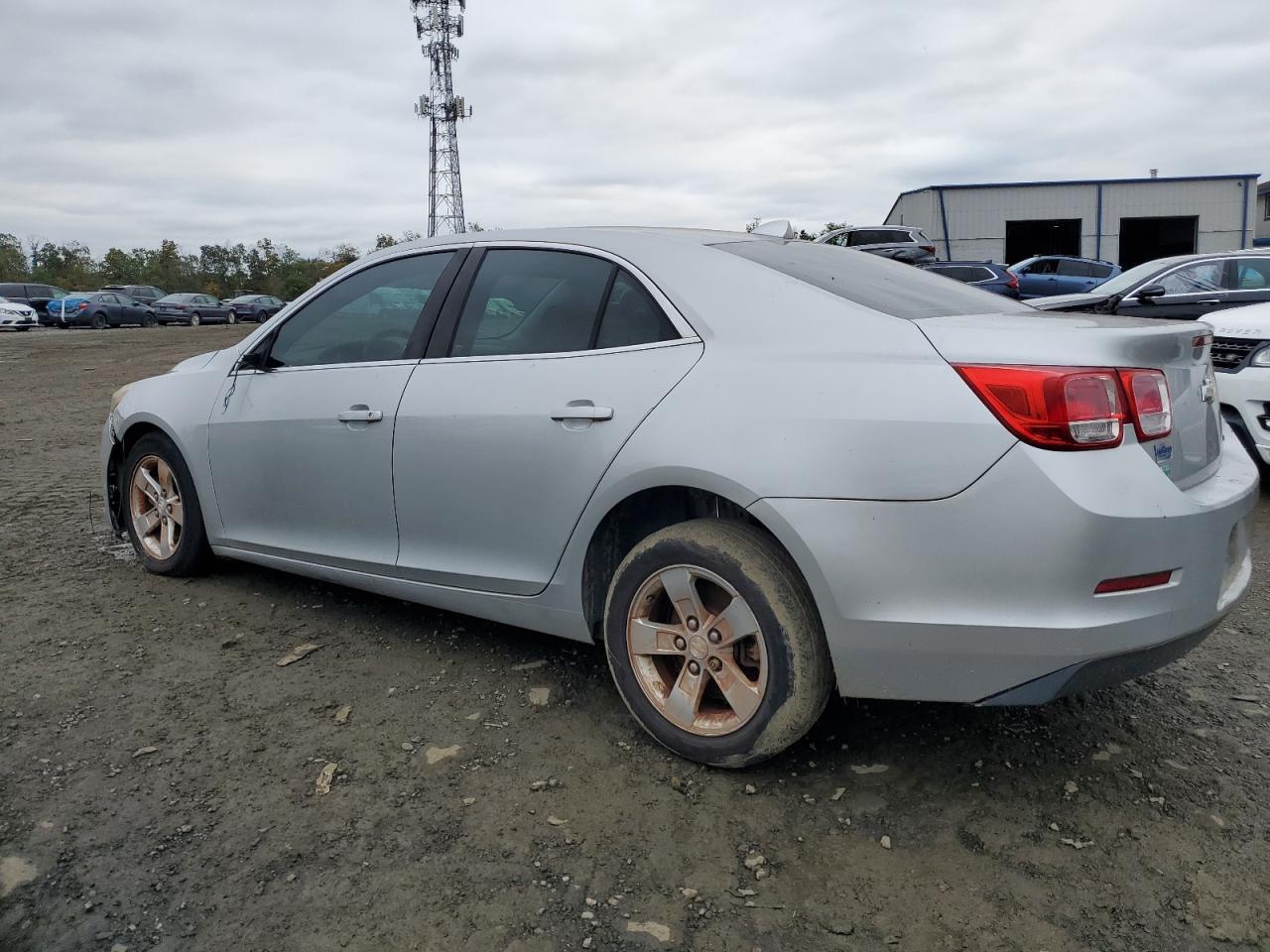2014 Chevrolet Malibu 1Lt - Фото 2