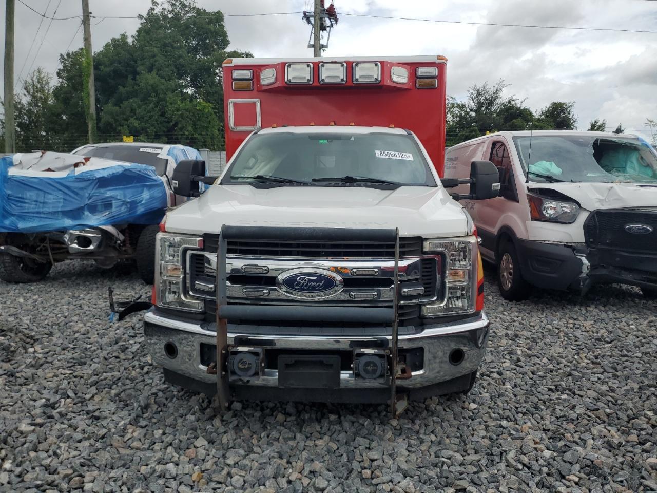 2019 Ford F350 Super Duty - Фото 5