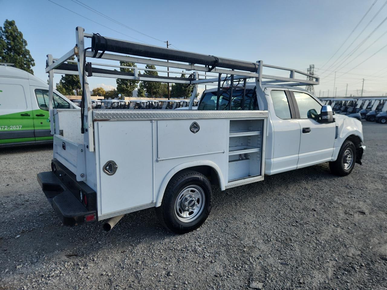 2019 Ford F 250 Utility / Service Truck - Image 3