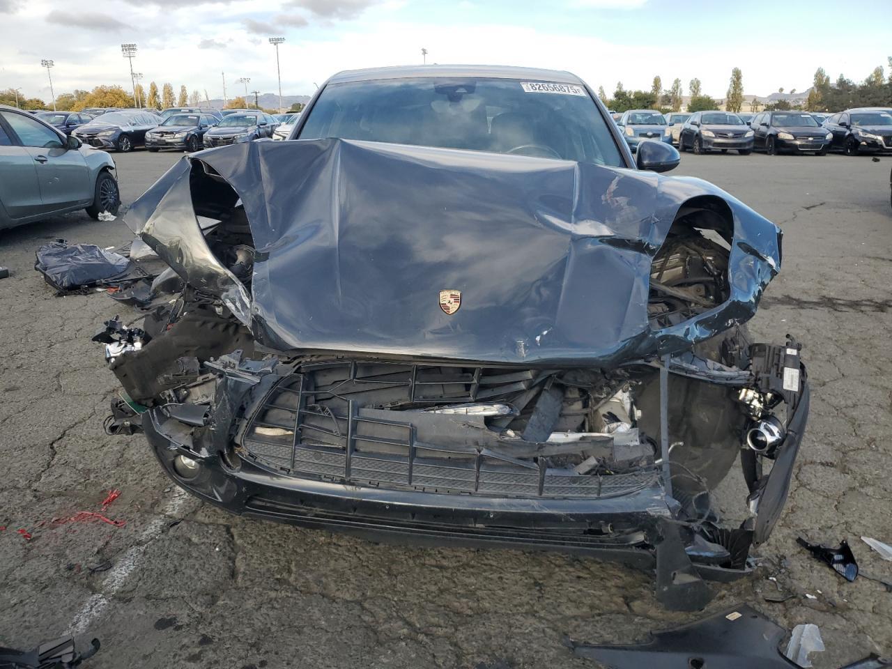 2017 Porsche Macan - Image 5