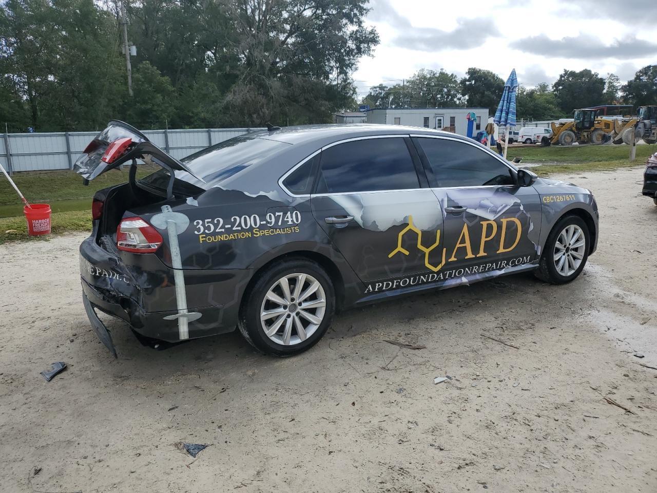 2012 Volkswagen Passat Sel - Image 3