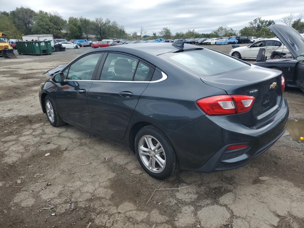 2018 Chevrolet Cruze Lt - Фото 2