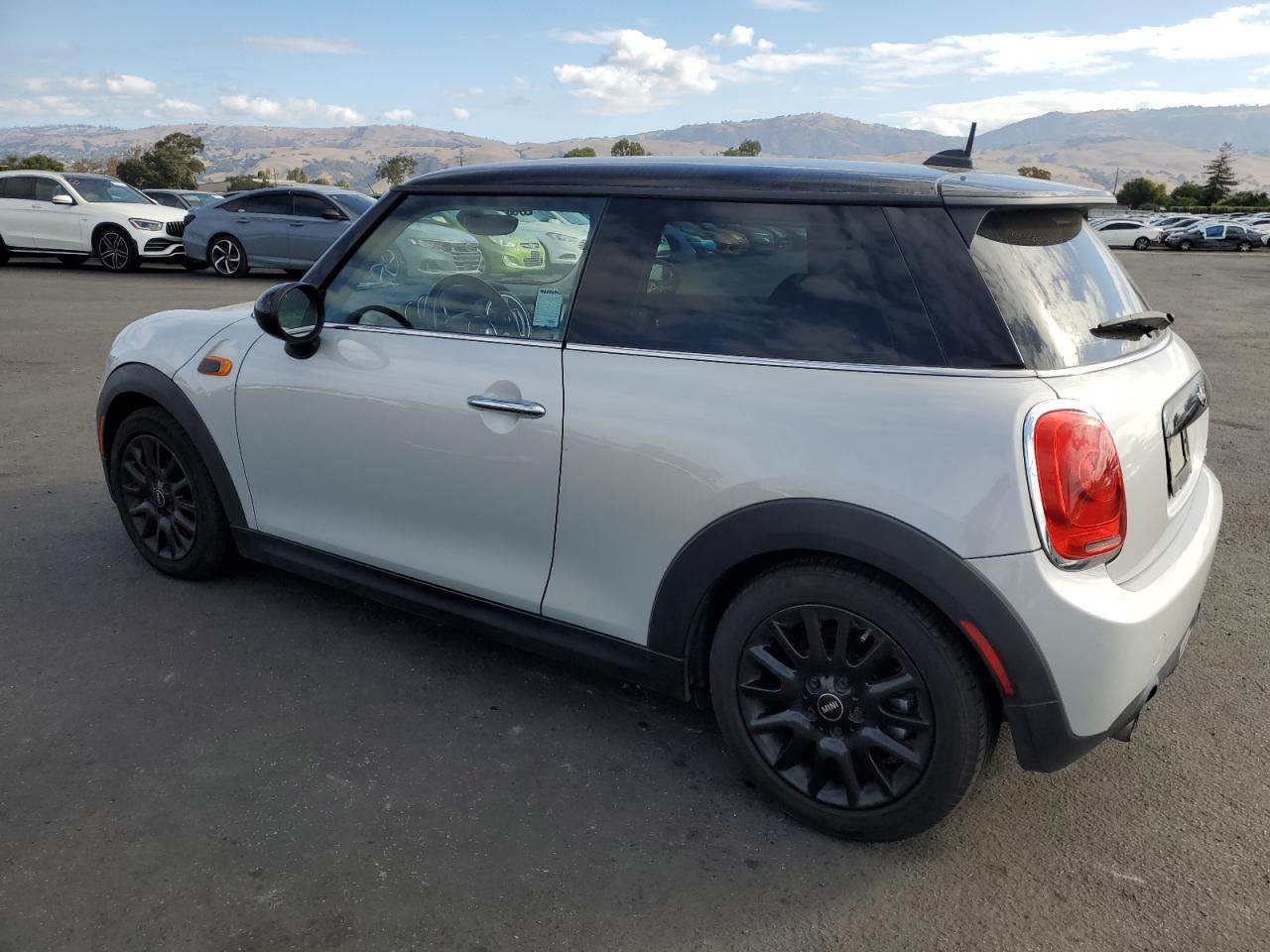 2017 Mini Cooper - Фото 2