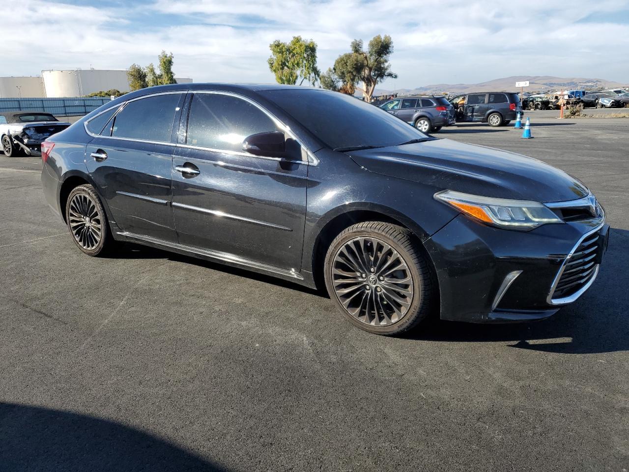 2016 Toyota Avalon Xle - Image 4