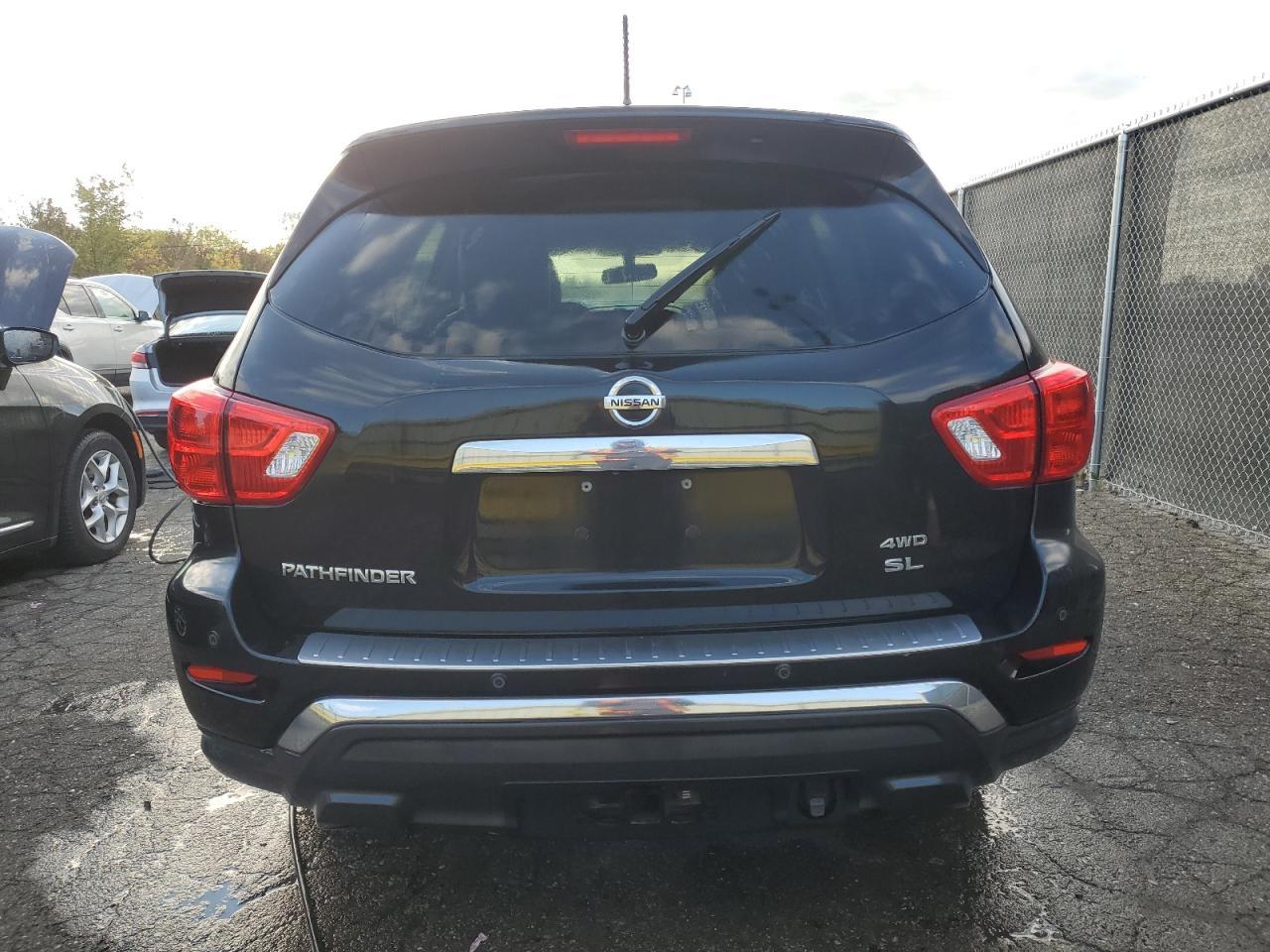2017 Nissan Pathfinder S - Фото 6