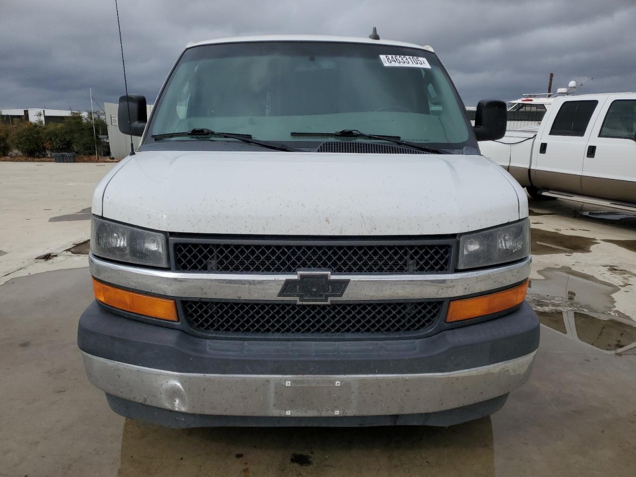 2017 Chevrolet Express G3500 - Фото 5