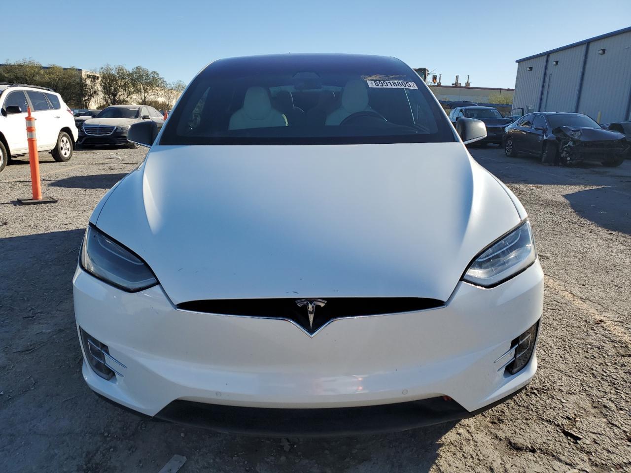 2018 Tesla Model X - Фото 5