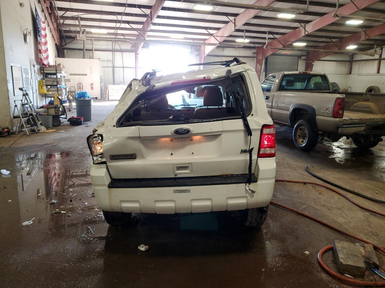 2010 Ford Escape Xlt - Image 6
