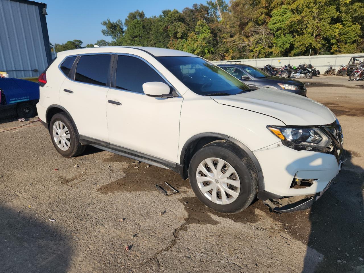 2017 Nissan Rogue S - Фото 4
