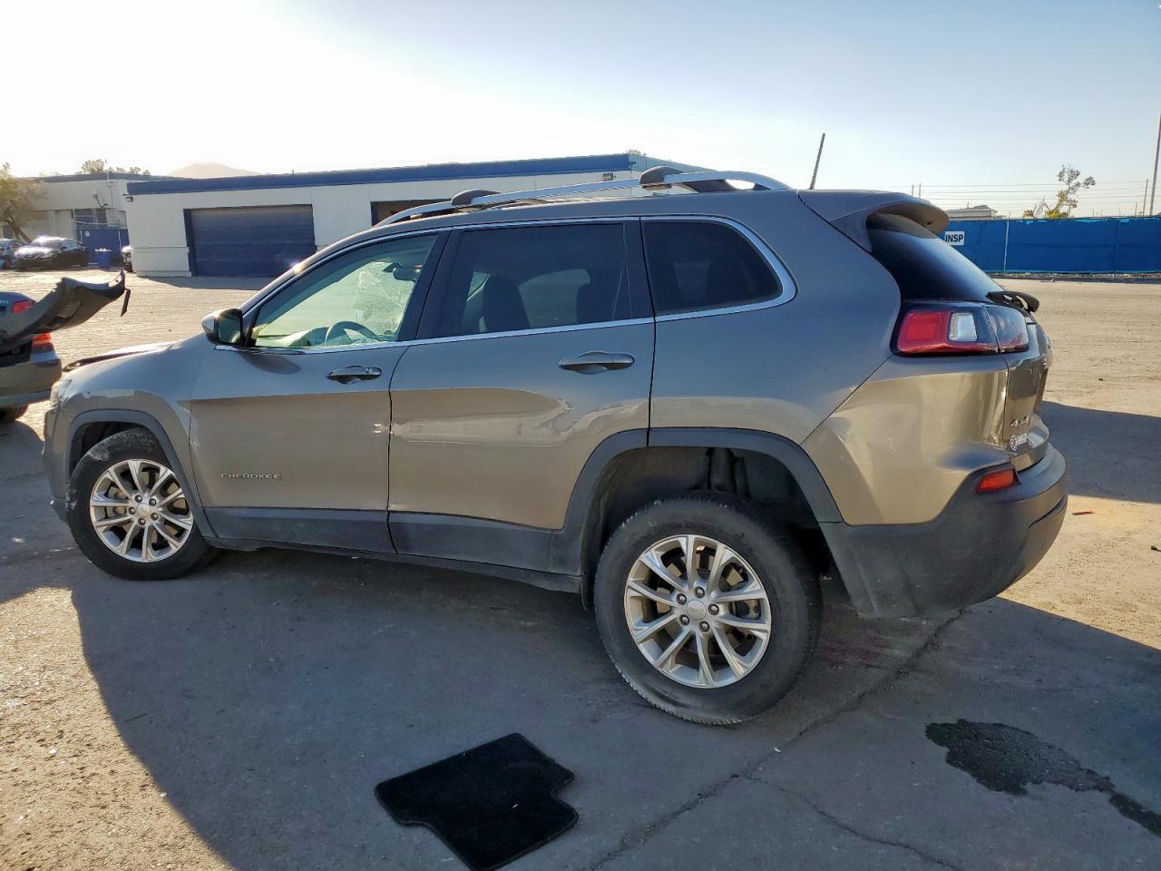 2019 Jeep Cherokee Latitude - Фото 2