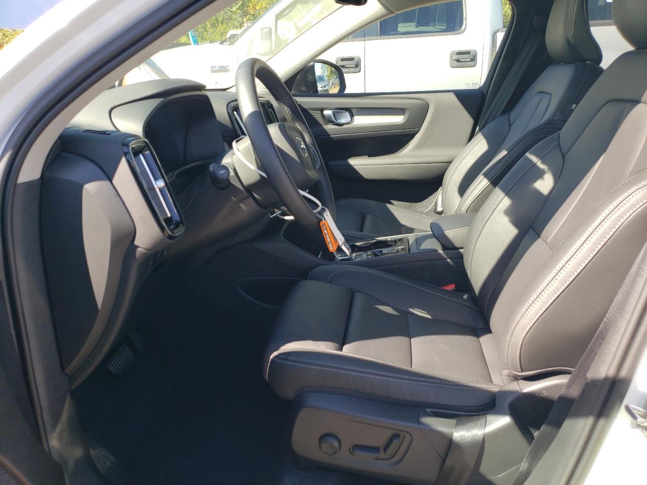 2025 Volvo Xc40 Plus - Фото 7