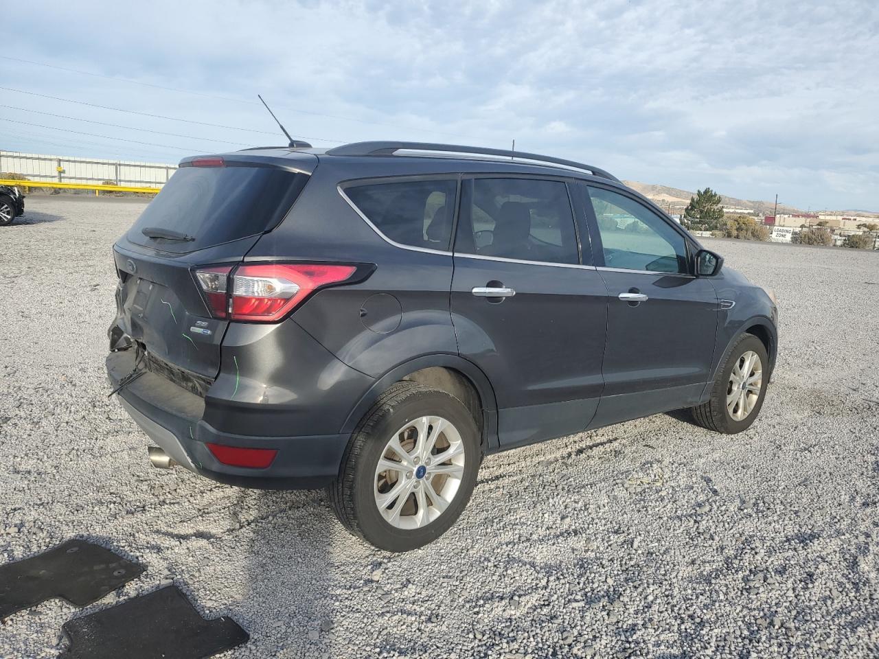 2018 Ford Escape Se - Фото 3