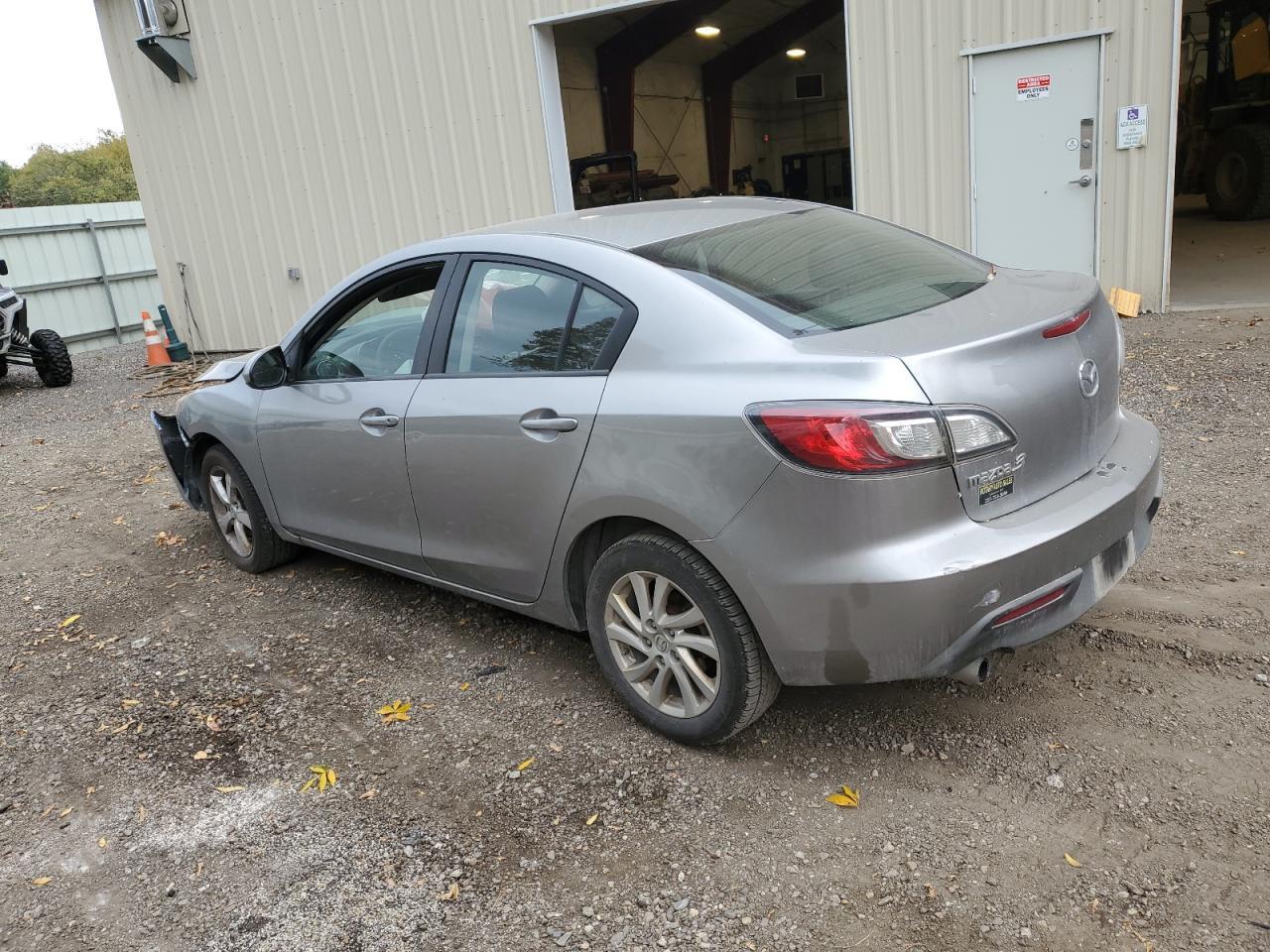 2011 Mazda 3 I - Image 2