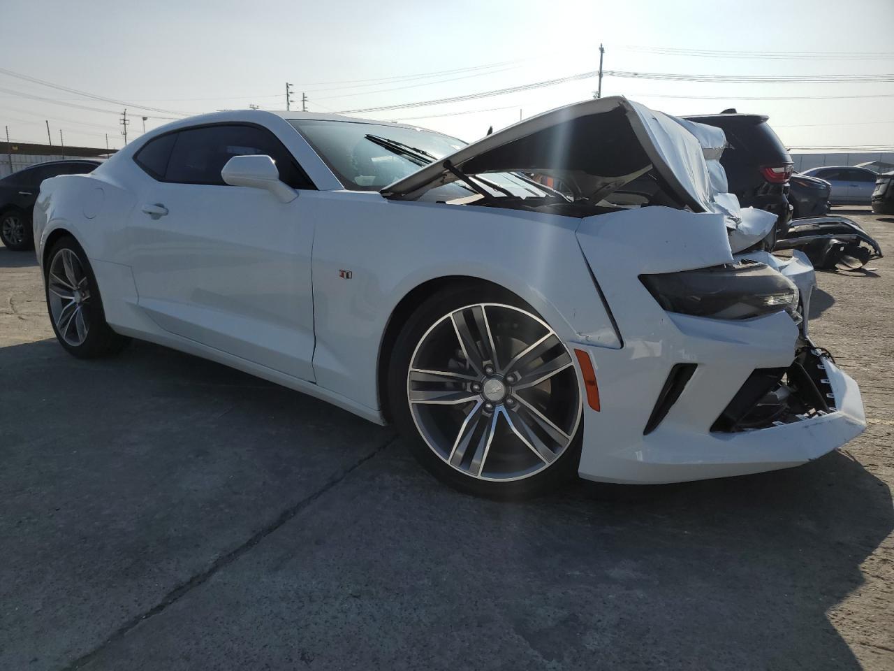 2017 Chevrolet Camaro Lt - Image 4