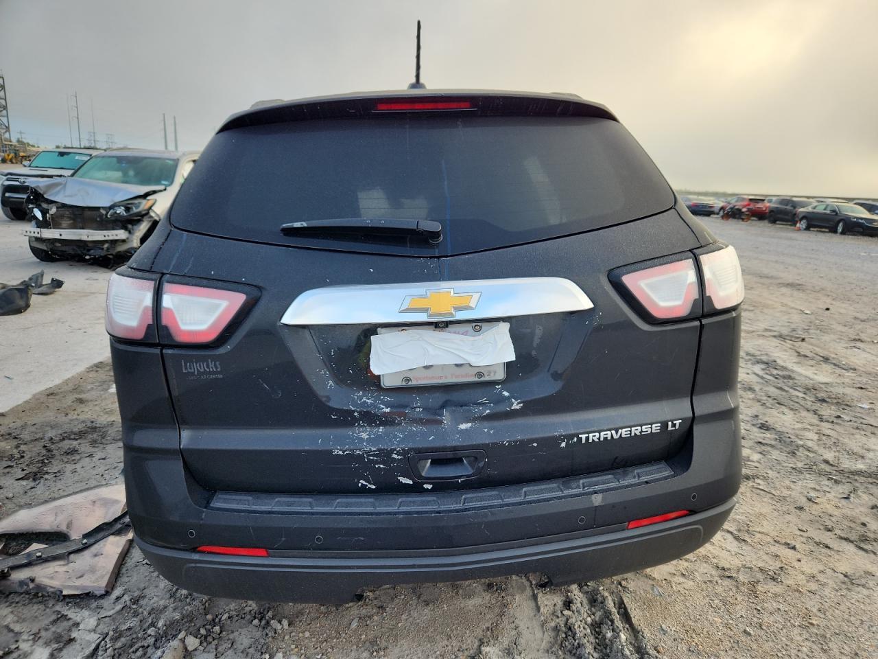 2016 Chevrolet Traverse Lt - Image 6