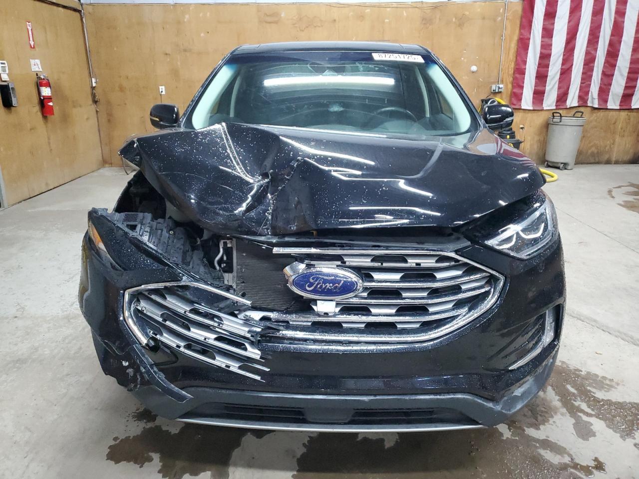 2020 Ford Edge Titanium - Image 5