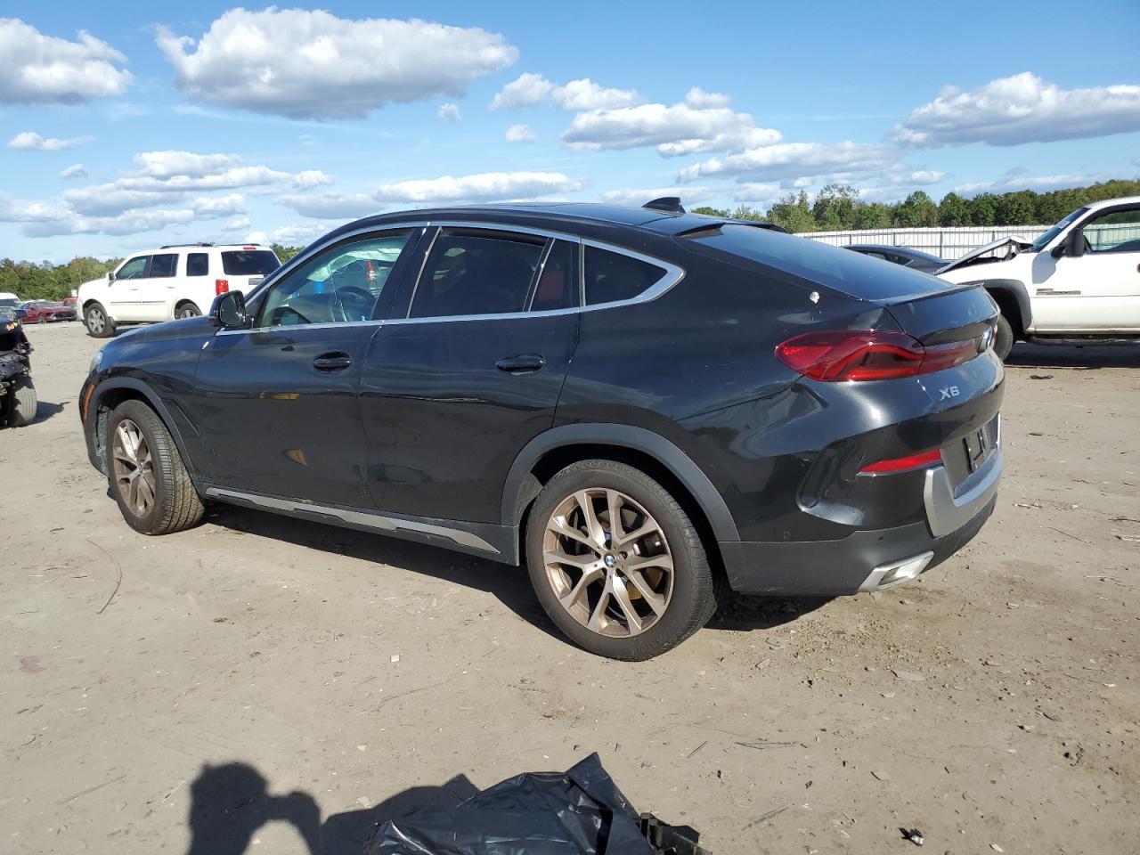 2022 BMW X6 xDrive40I - Image 2