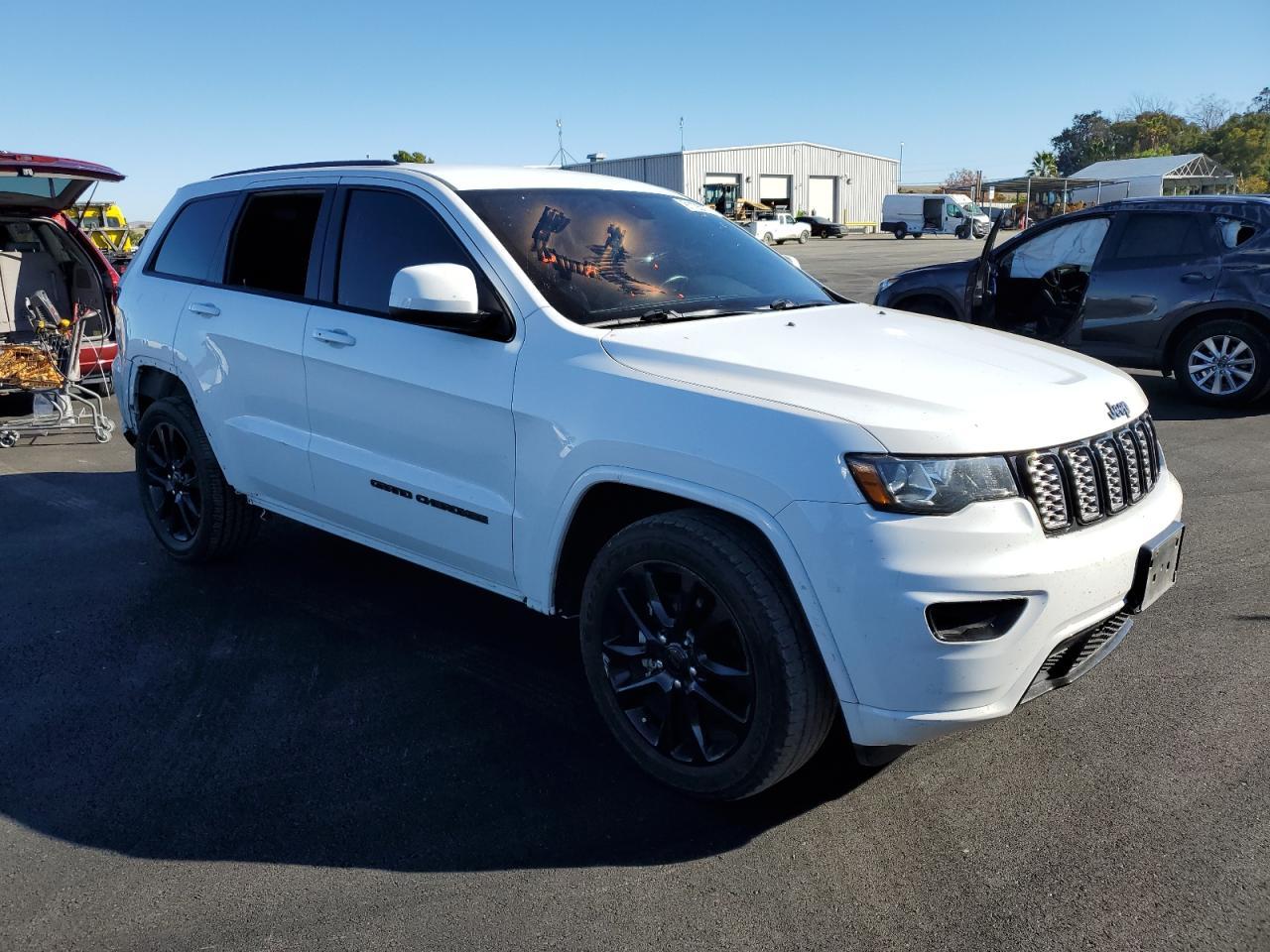2020 Jeep Grand Cherokee Laredo - Фото 4