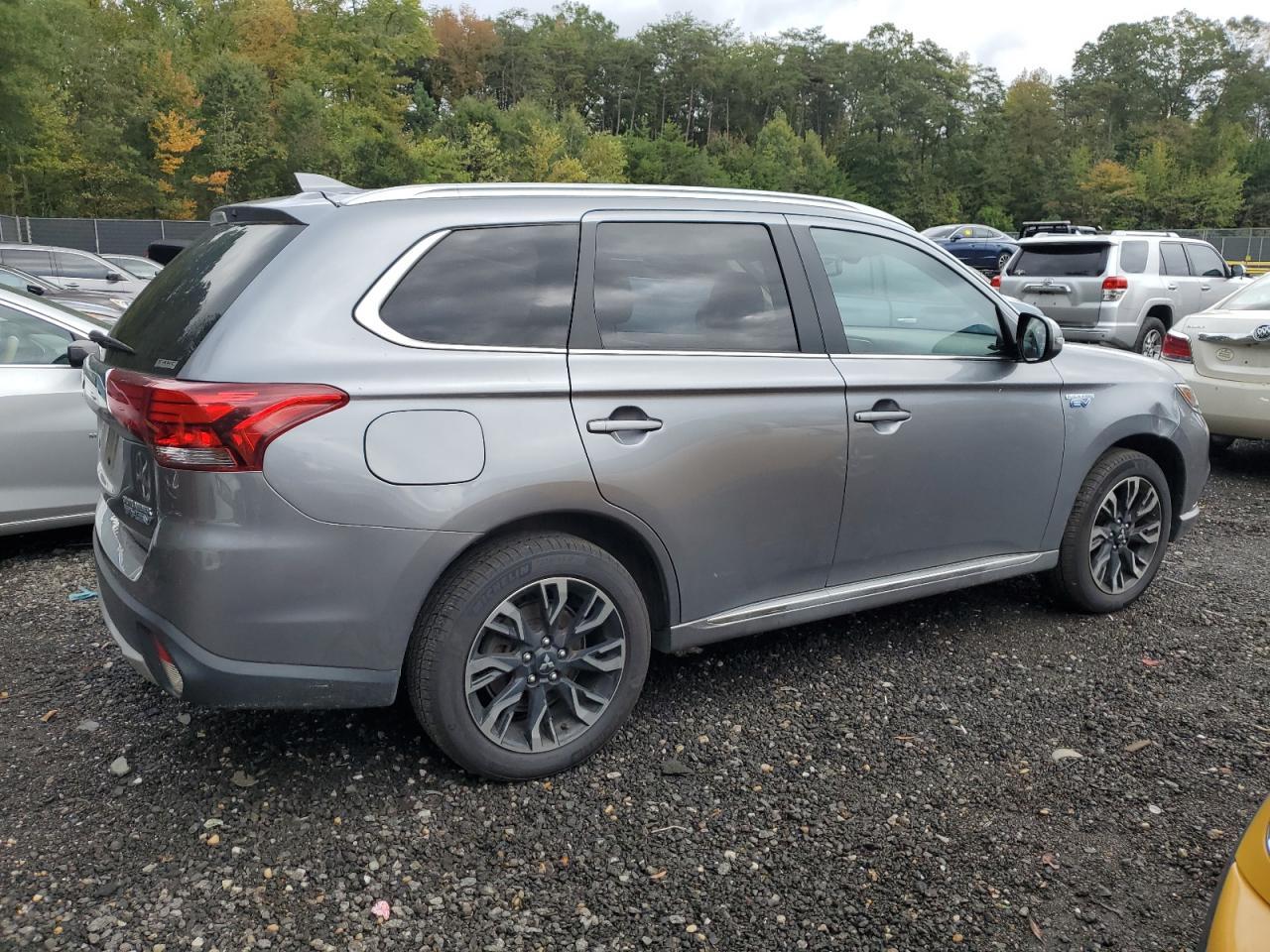 2018 Mitsubishi Outlander Se - Фото 3