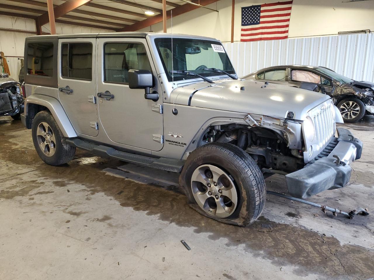2016 Jeep Wrangler Unlimited Sahara - Image 4
