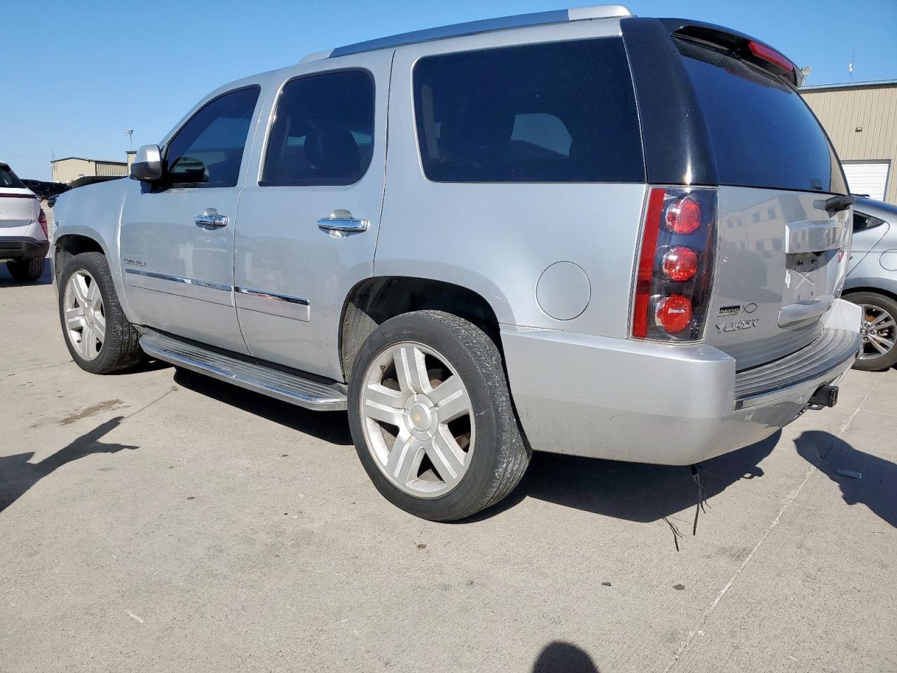 2012 GMC Yukon Denali - Фото 2