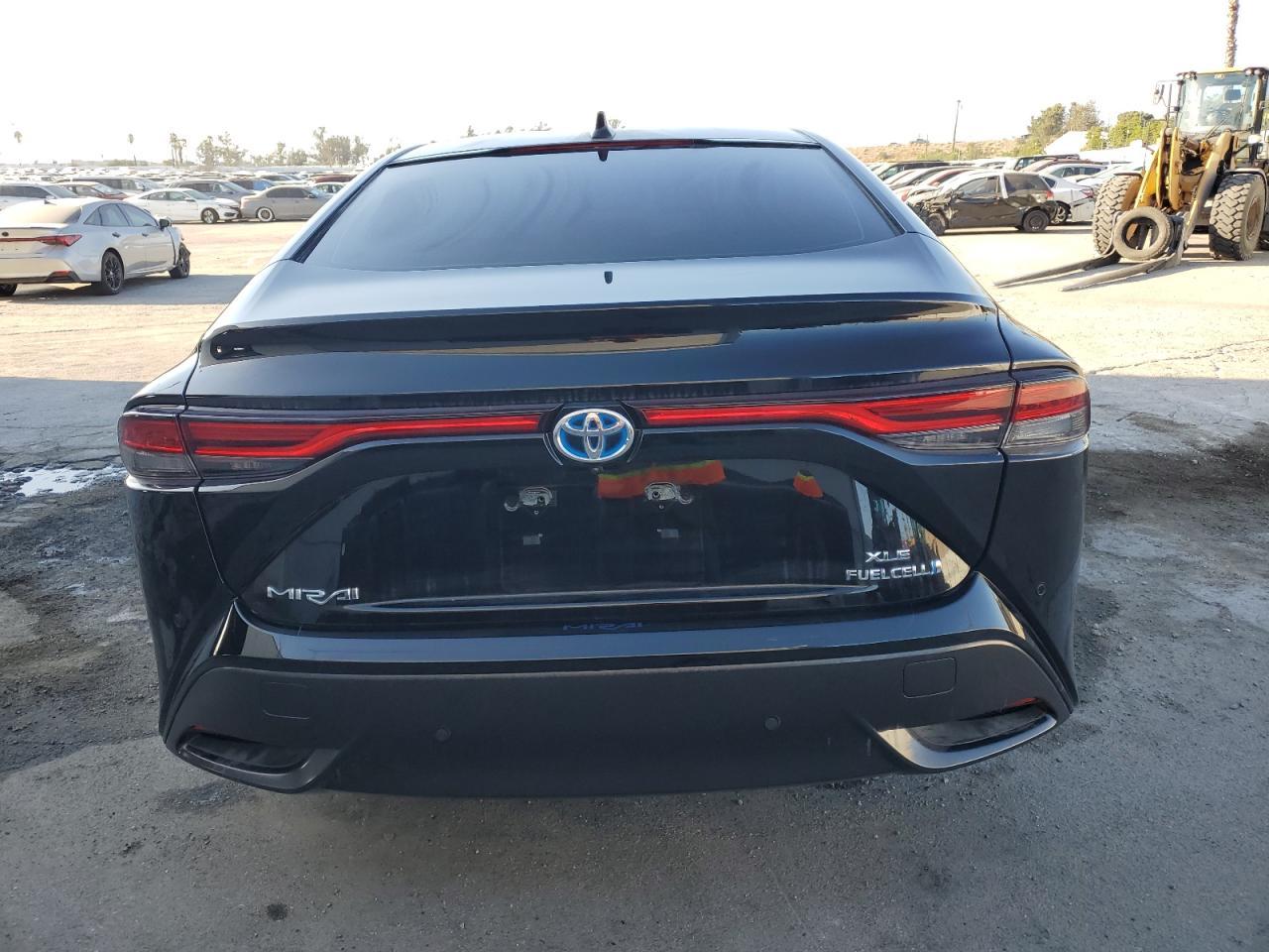 2022 Toyota Mirai Le - Фото 6