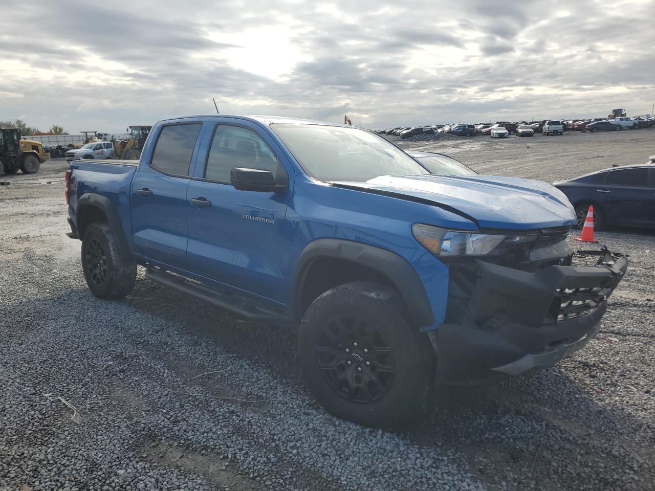 2023 Chevrolet Colorado Trail Boss - Фото 4