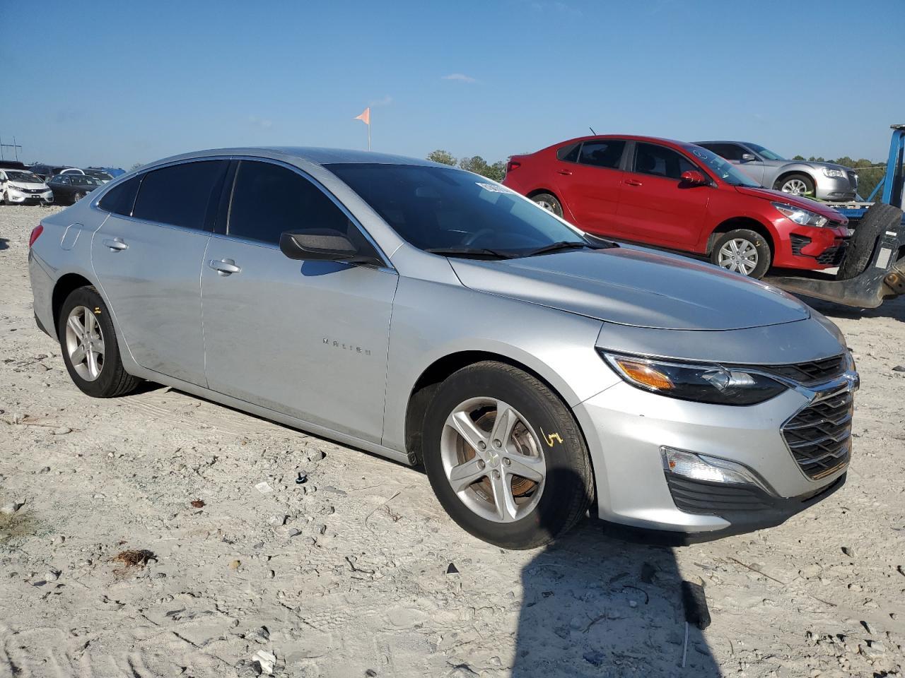2020 Chevrolet Malibu Ls - Фото 4