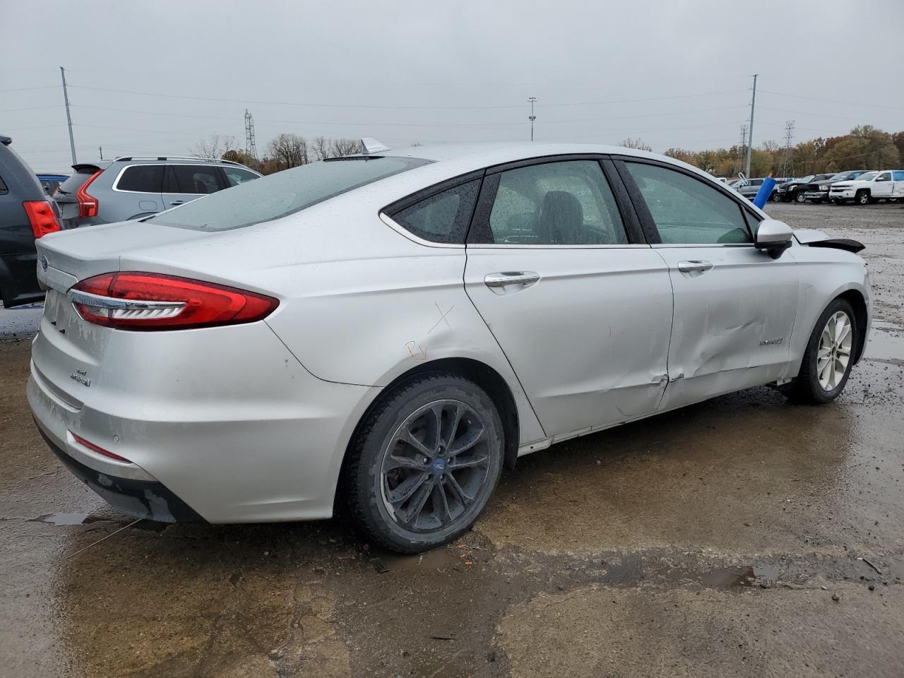 2019 Ford Fusion Se - Фото 3