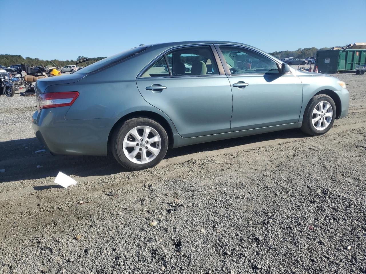 2010 Toyota Camry Base - Фото 3