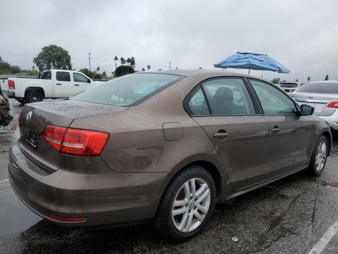 2015 Volkswagen Jetta Base - Image 3