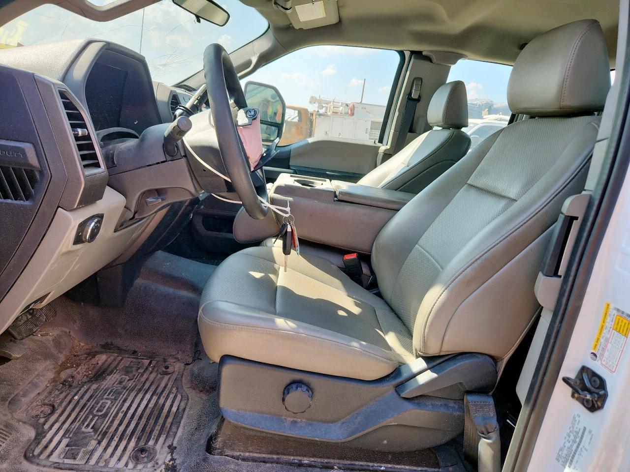 2022 Ford F250 Super Duty - Фото 7