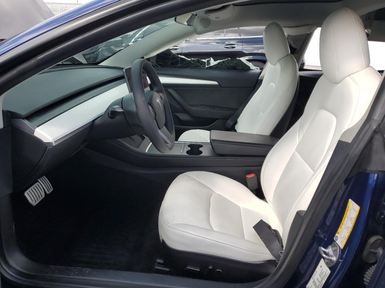 2022 Tesla Model 3 - Фото 7