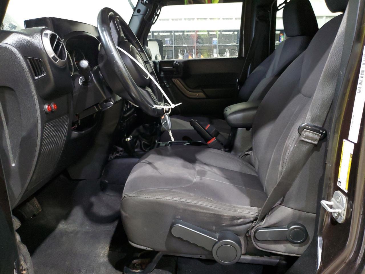 2013 Jeep Wrangler Unlimited Sport - Image 7