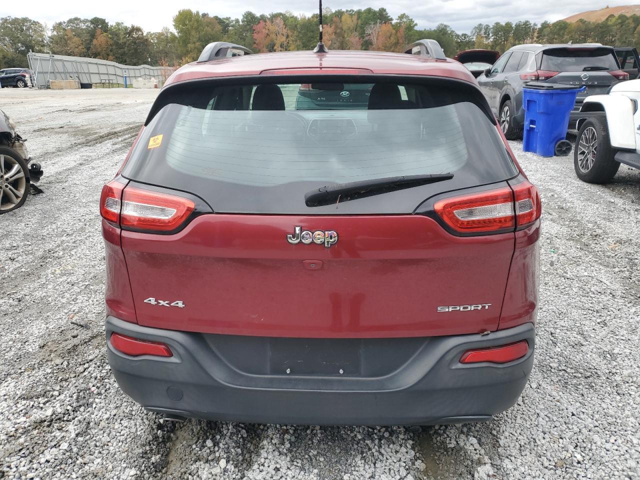 2016 Jeep Cherokee Sport - Фото 6